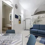 La Del Monaco Marinaio アパート アラッシオ